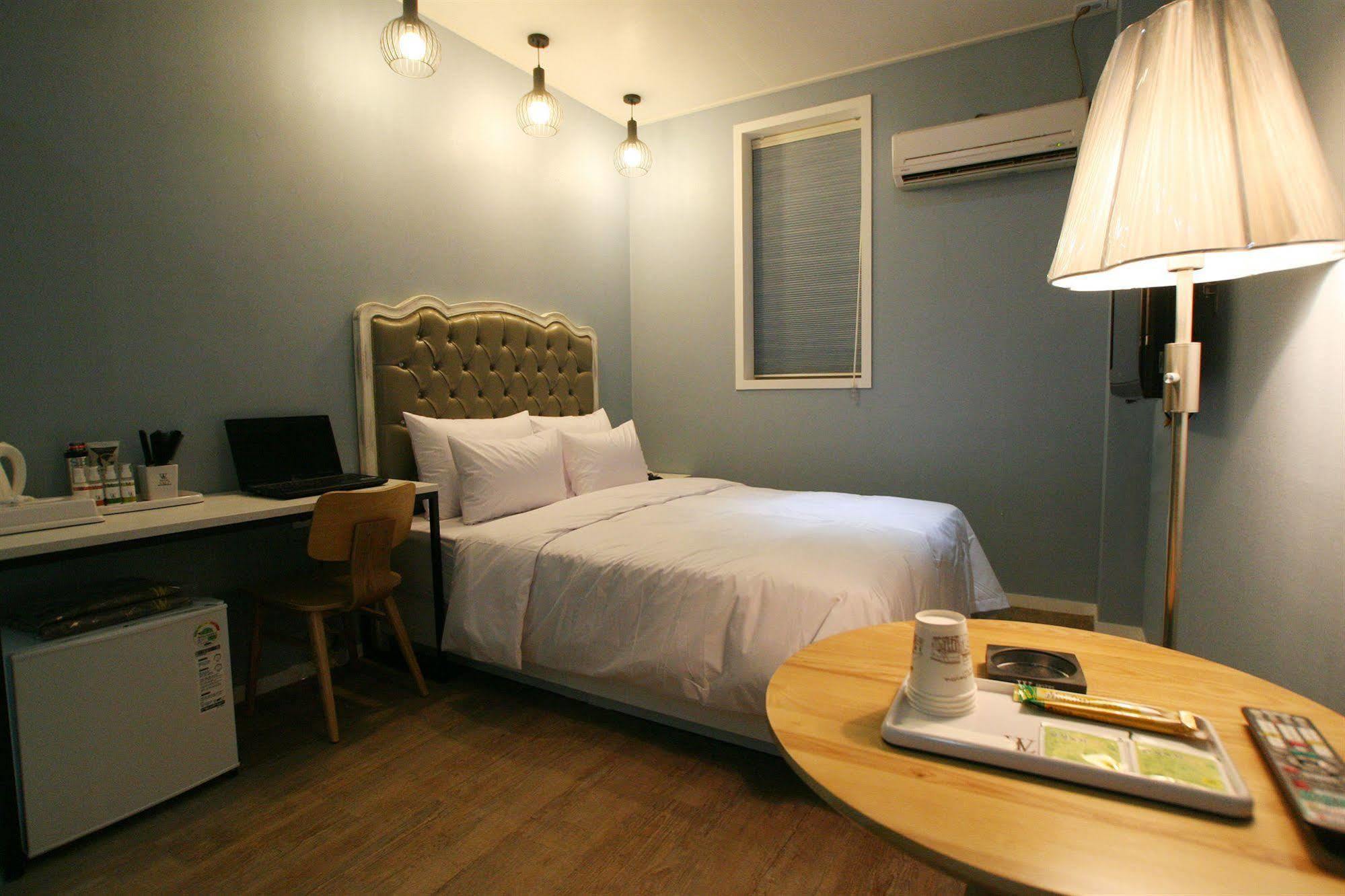 Vvalt Hotel Сеул Екстериор снимка