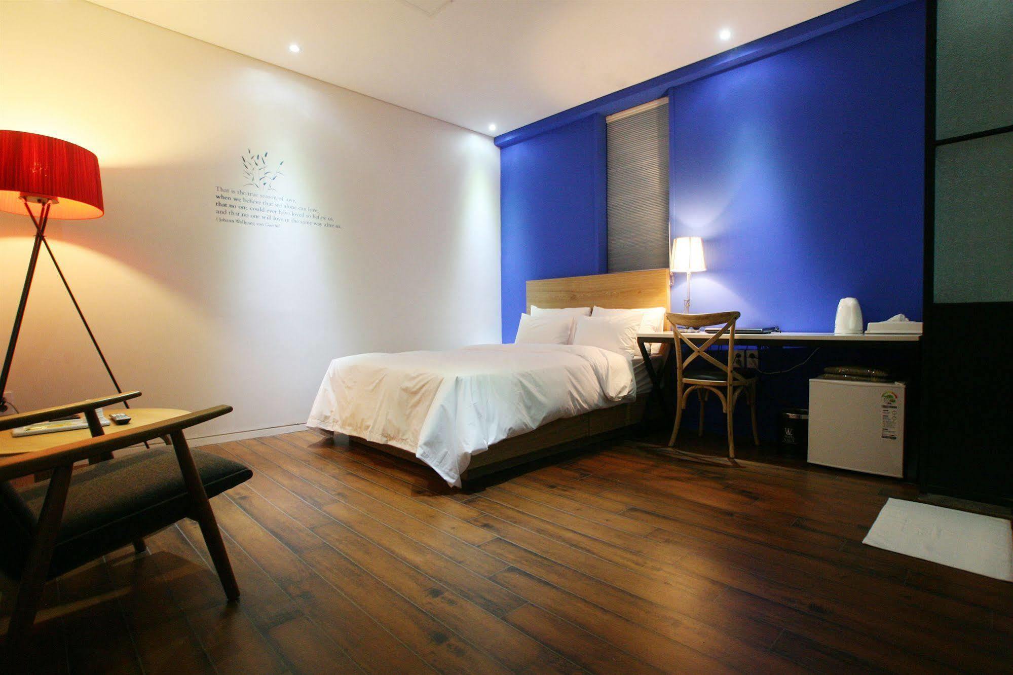 Vvalt Hotel Сеул Екстериор снимка