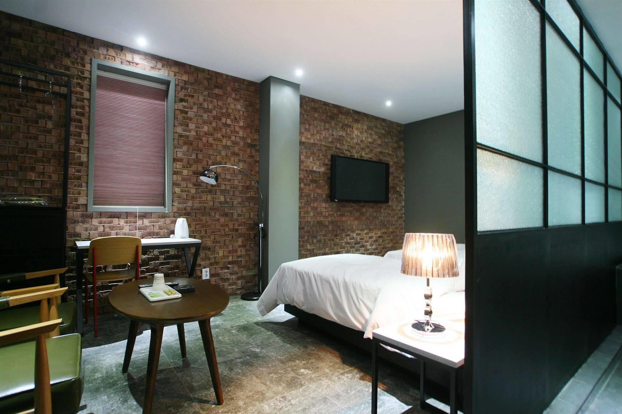 Vvalt Hotel Сеул Екстериор снимка