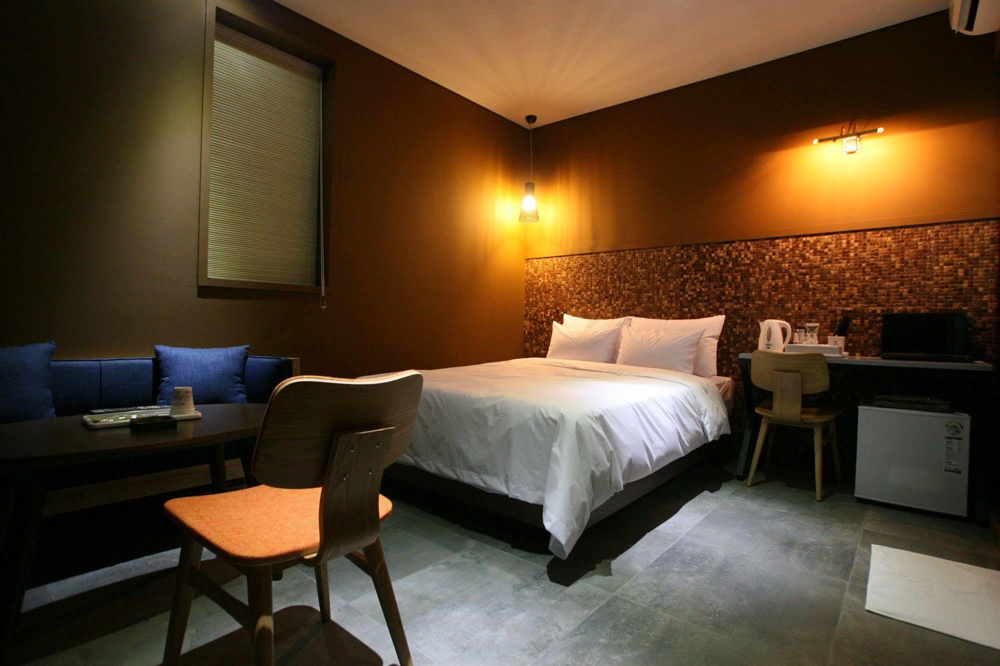 Vvalt Hotel Сеул Екстериор снимка