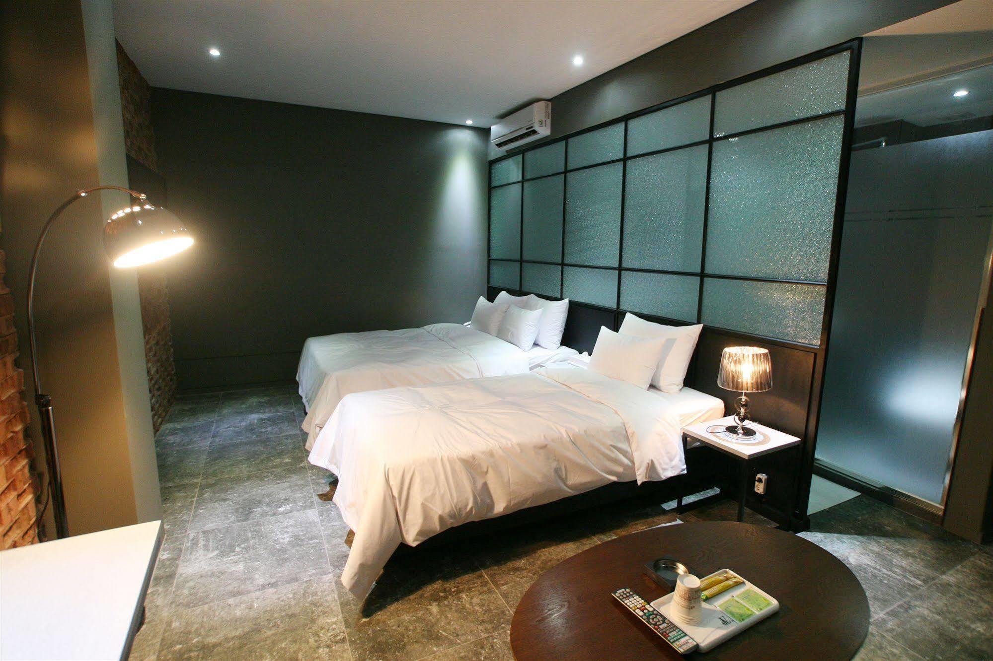Vvalt Hotel Сеул Екстериор снимка