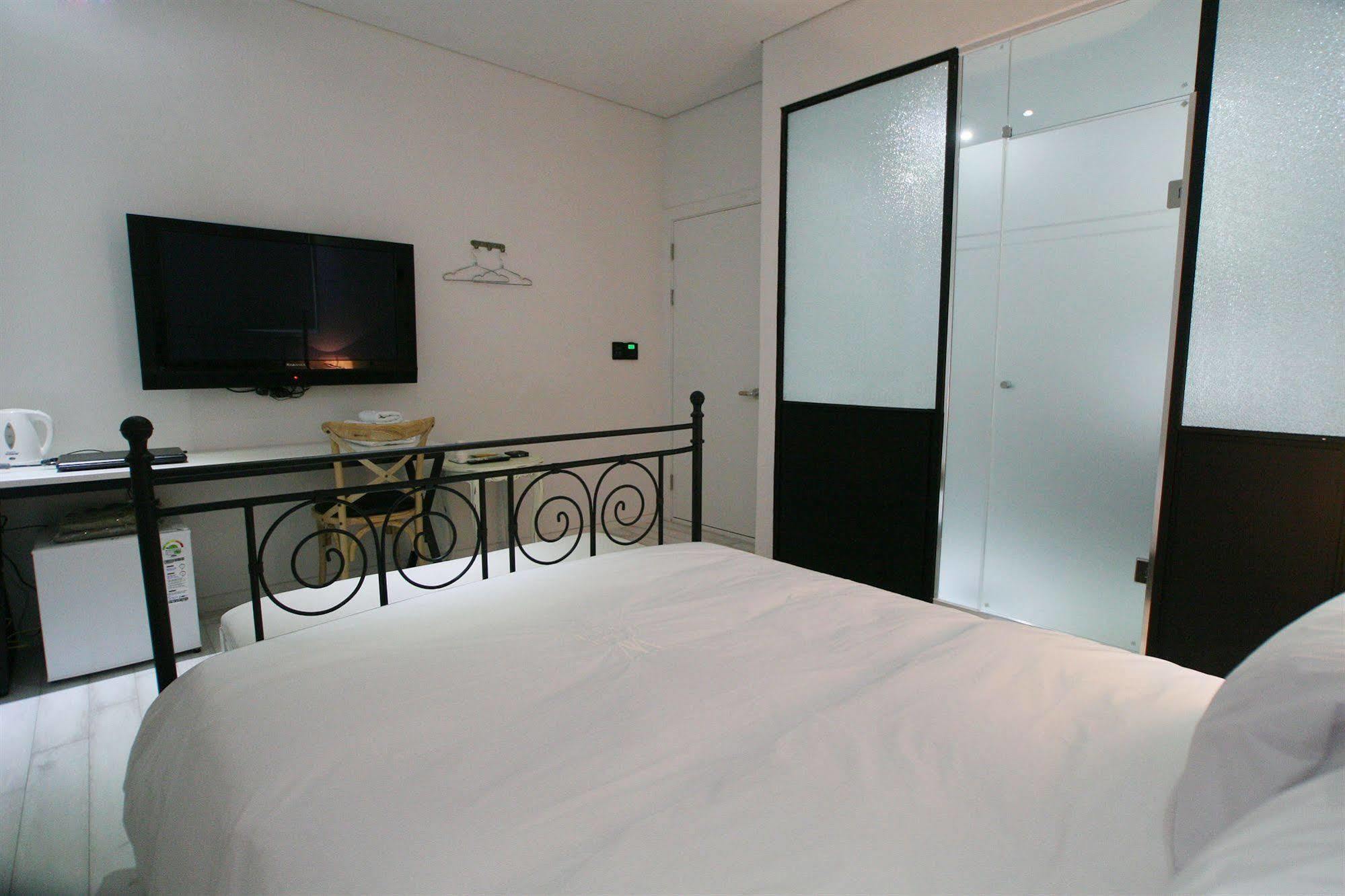 Vvalt Hotel Сеул Екстериор снимка