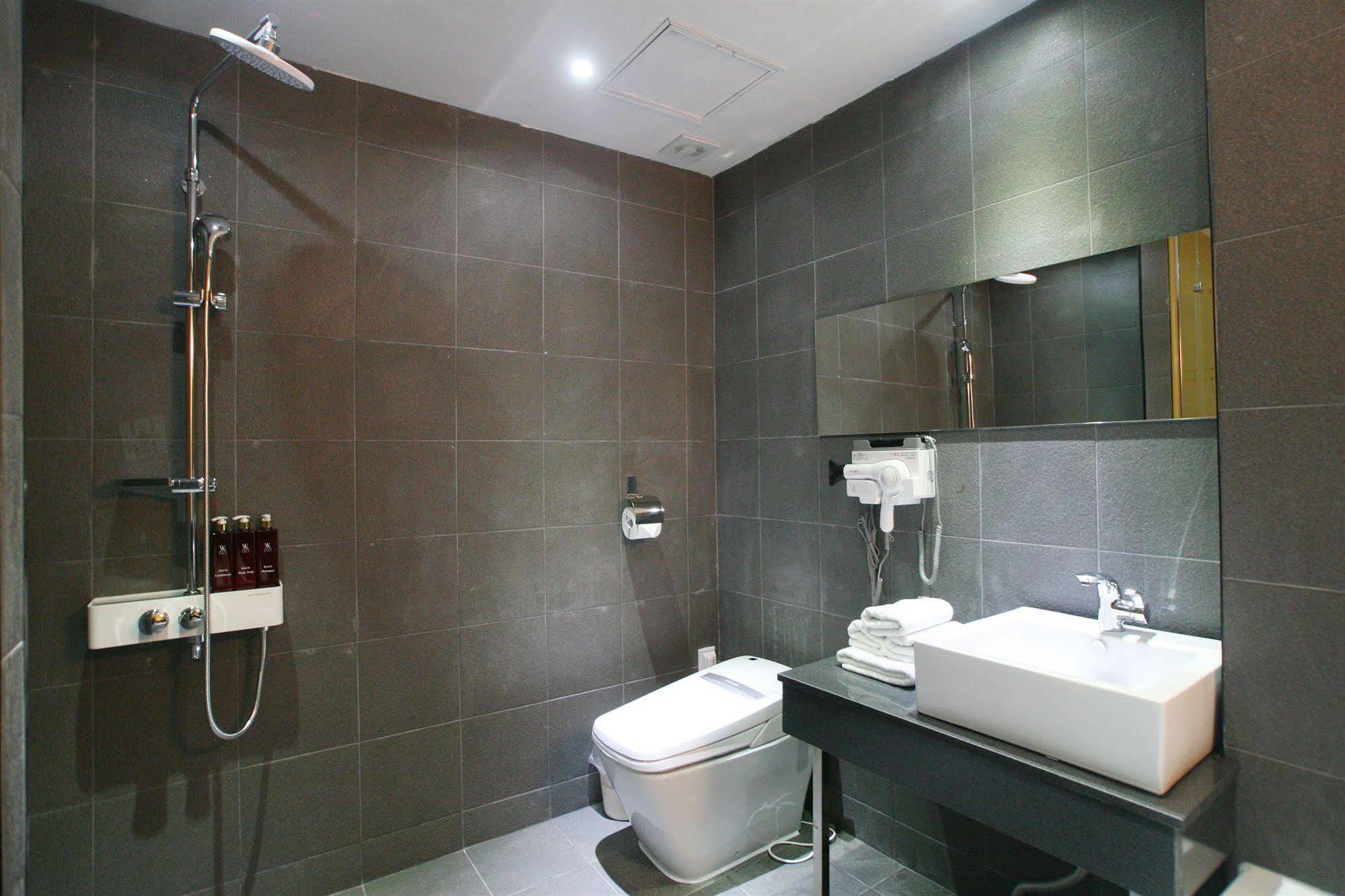 Vvalt Hotel Сеул Екстериор снимка