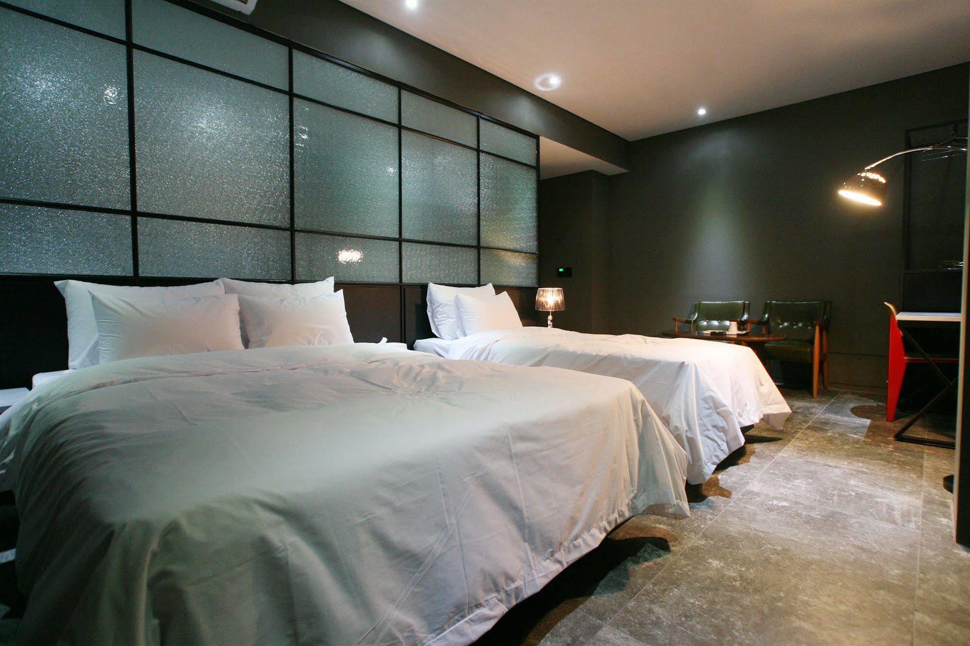 Vvalt Hotel Сеул Екстериор снимка
